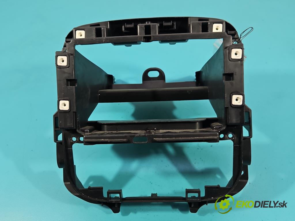 Renault Trafic III 2014 - 2.0 dci 120 HP manual 88 kW 1997 cm3 5- Rám: rádio: 678704840R