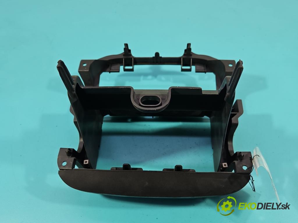 Renault Trafic III 2014 - 2.0 dci 120 HP manual 88 kW 1997 cm3 5- Rám: rádio: 678704840R