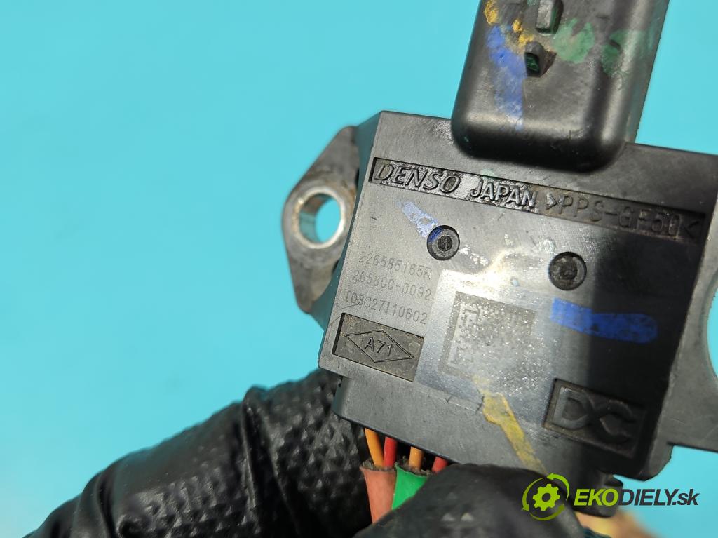 Renault Trafic III 2014 - 2.0 dci 120 hp manual 88 kW 1997 cm3 5- snímač teploty spalin 226585165R (Snímač)