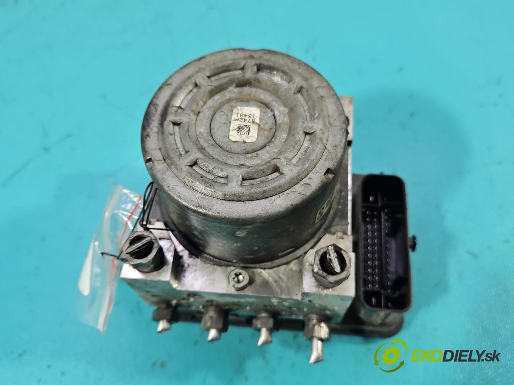 Renault Trafic III 2014 - 2.0 dci 120 hp manual 88 kW 1997 cm3 5- čerpadlo abs 476601418R (Pumpa ABS)