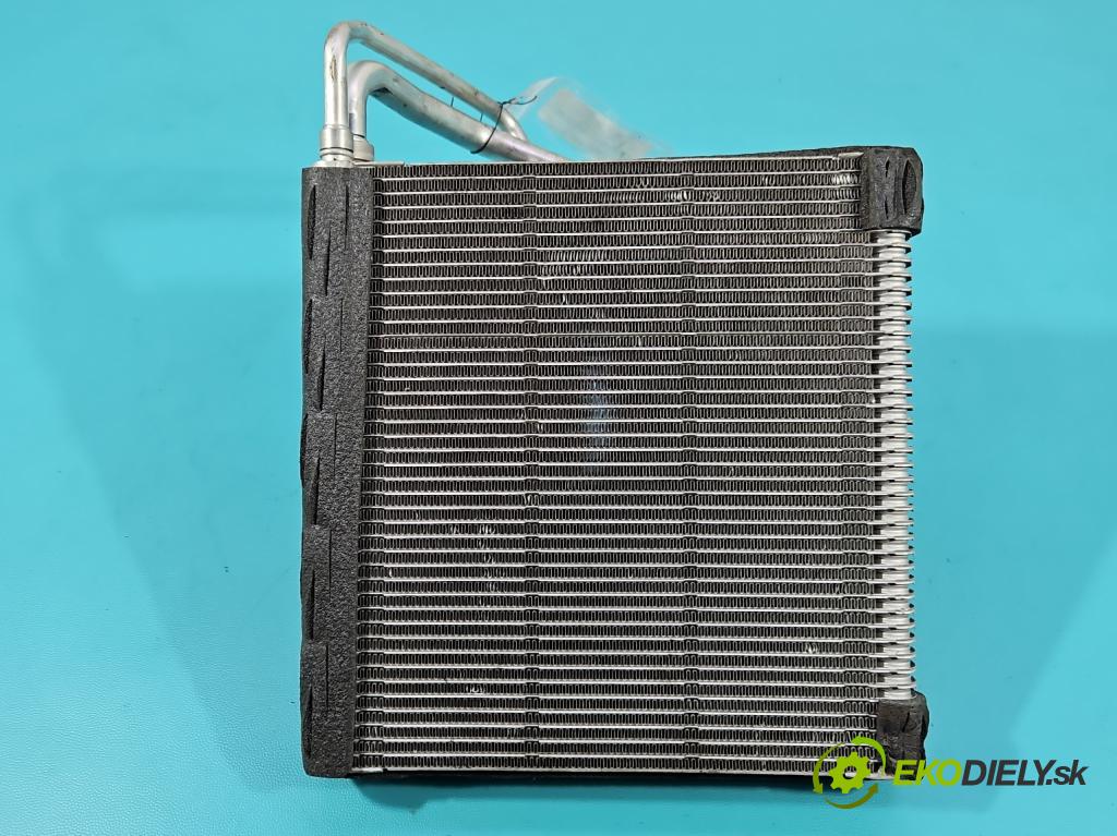 Renault Trafic III 2014 - 2.0 dci 120 hp manual 88 kW 1997 cm3 5- radiátor  (Radiátor topení)