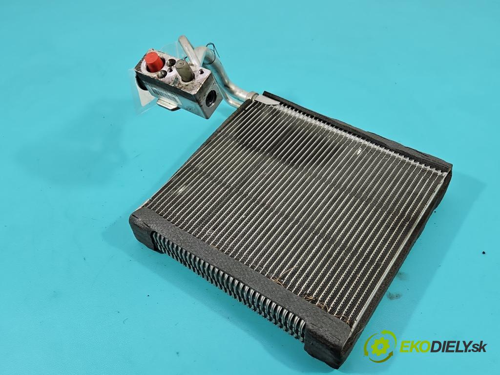 Renault Trafic III 2014 - 2.0 dci 120 hp manual 88 kW 1997 cm3 5- radiátor  (Radiátor topení)