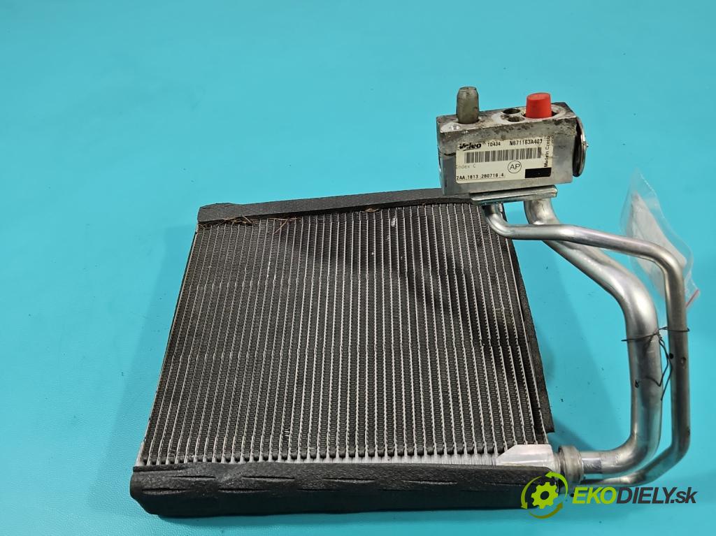 Renault Trafic III 2014 - 2.0 dci 120 hp manual 88 kW 1997 cm3 5- radiátor  (Radiátor topení)