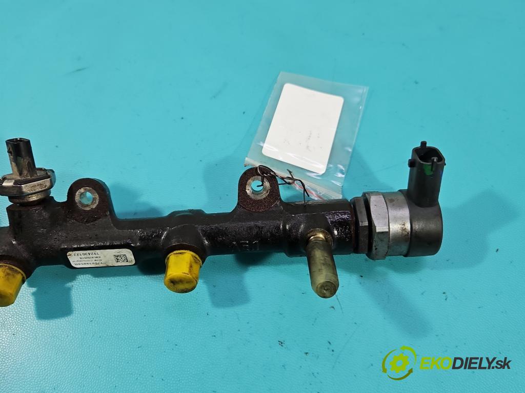 Renault Trafic III 2014 - 2.0 dci 120 HP manual 88 kW 1997 cm3 5- lišta vstrekovacia 175219059R (Vstrekovacia lišta)