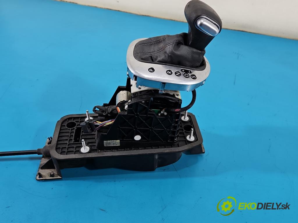 Vw Touran I 2003-2015 2.0 tdi 170 HP automatic 125 kW 1968 cm3 5- Páka: Změny: stupeň,rýchlosť 1T1713025R (Rýchlostná páka (kulisa))