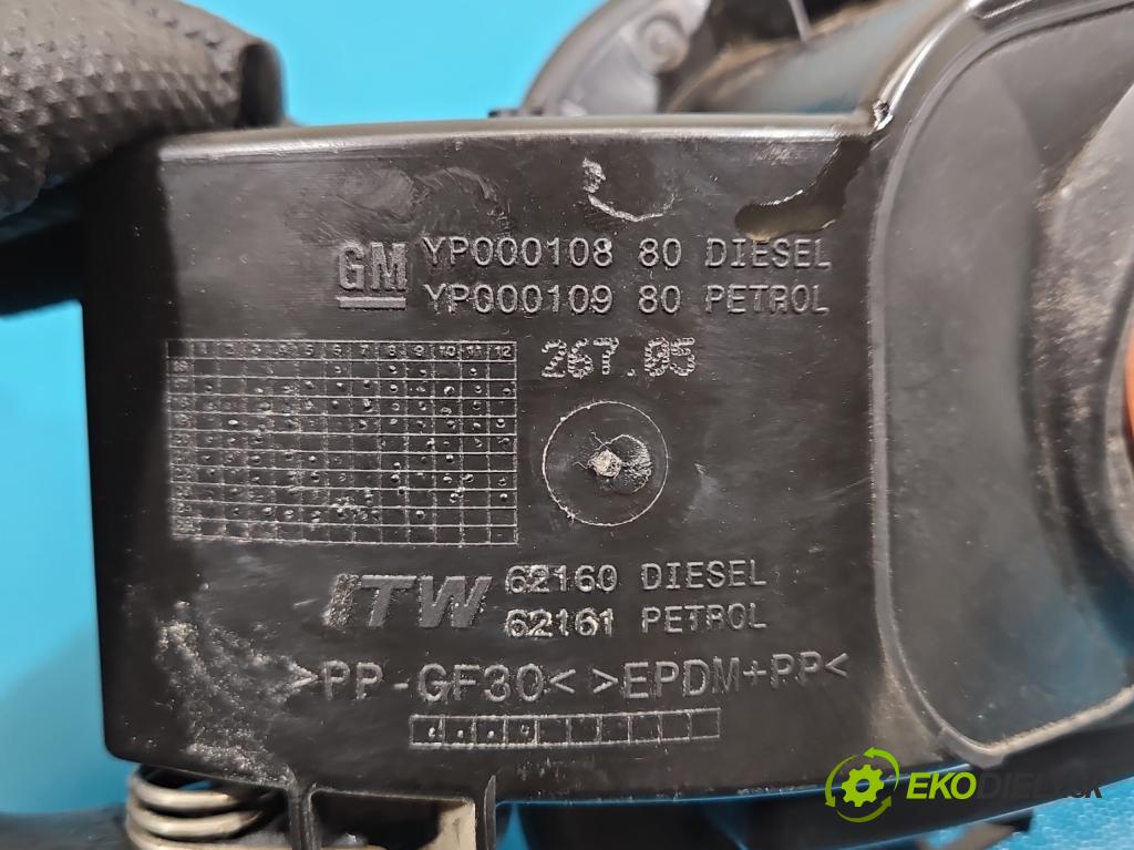 Opel Grandland 2017–2024 1.2 T 131 HP automatic 96 kW 1199 cm3 5- Klapka nádrže palivo YP000108 (Kľučka dverí ostatné)