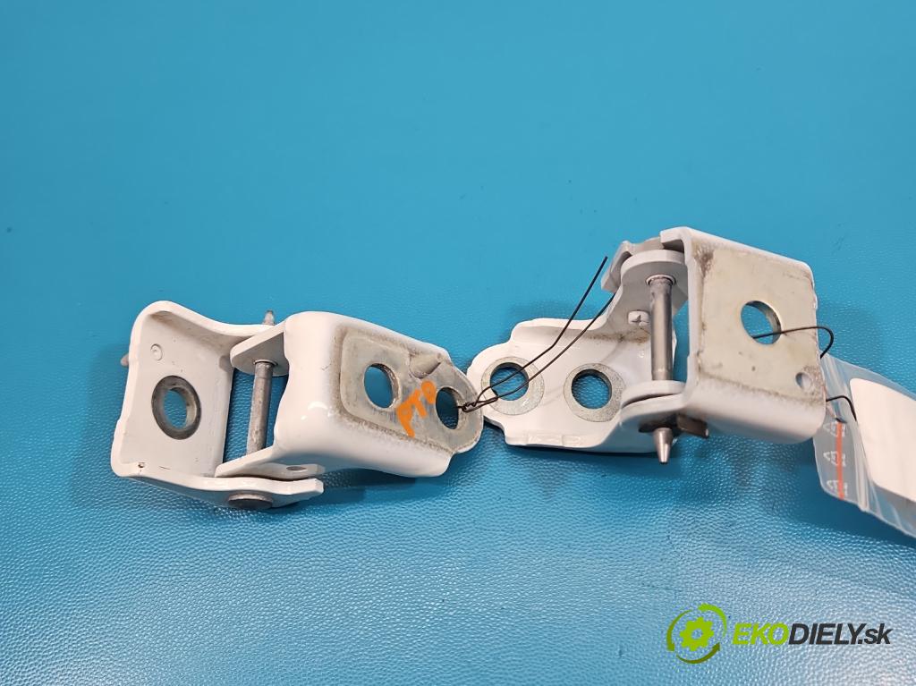 Opel Grandland 2017–2024 1.2 T 131 HP automatic 96 kW 1199 cm3 5- Závěs: dvere zadné pravý 9850559580