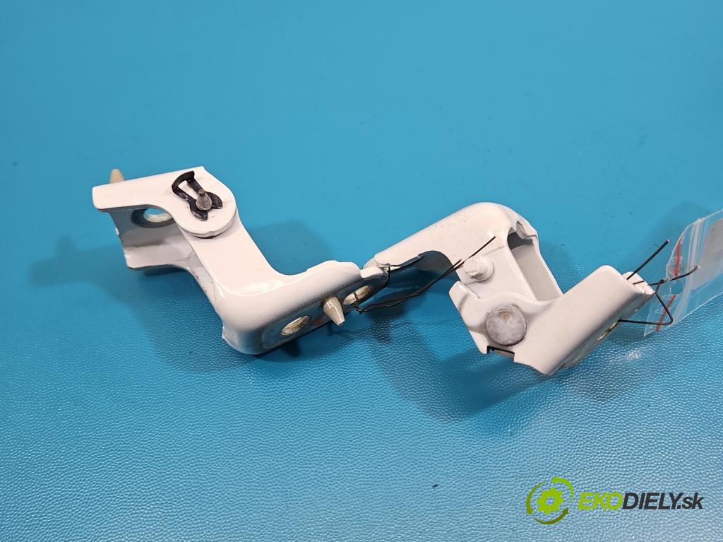 Opel Grandland 2017–2024 1.2 T 131 HP automatic 96 kW 1199 cm3 5- Závěs: dvere zadné pravý 9850559580