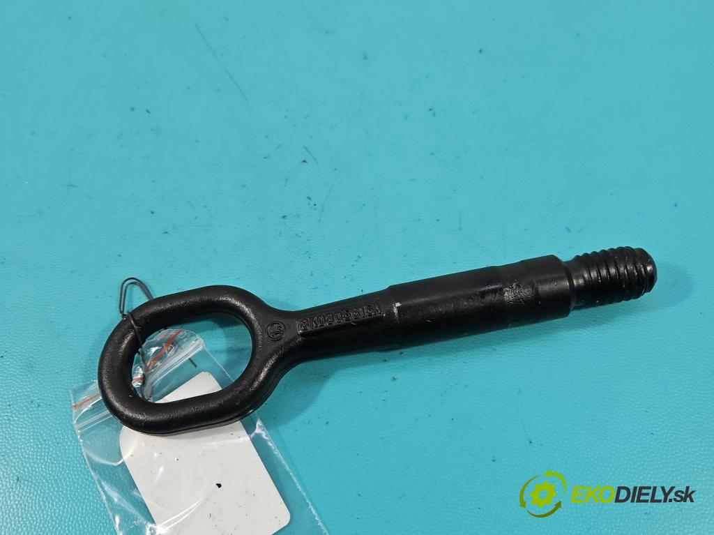 Skoda Kodiaq I 2.0 tdi 150 HP automatic 110 kW 1968 cm3 5- uchyt 8K0805615A