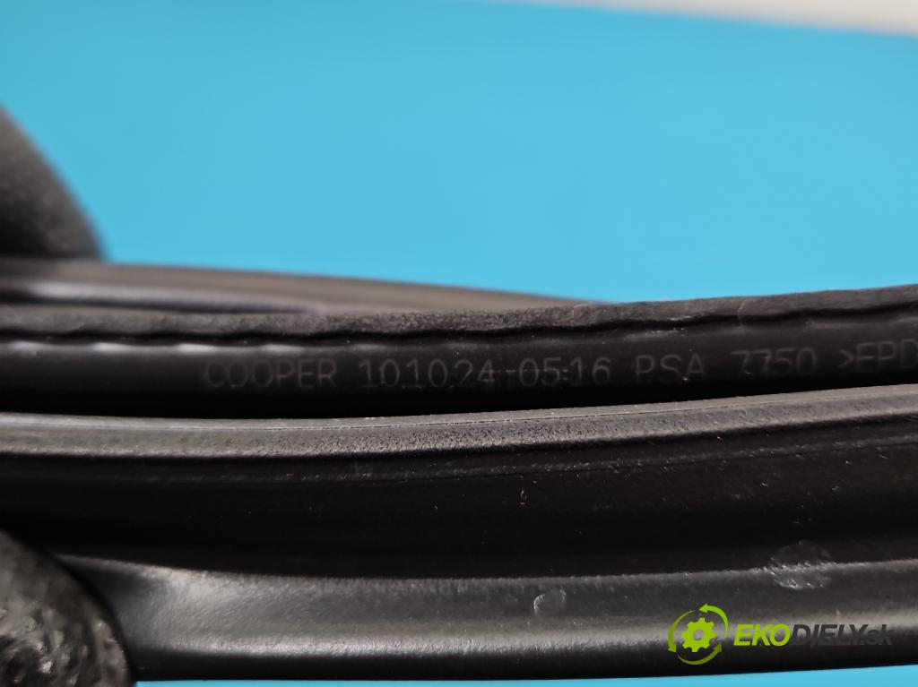 Opel Grandland 2017–2024 1.2 T 131 hp automatic 96 kW 1199 cm3 5- Těsnění: dveře přední pravé 9811537480