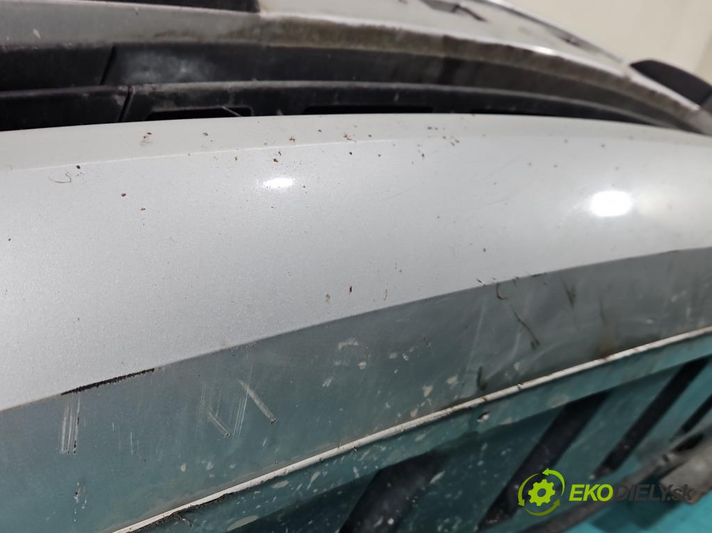 Renault Megane II 2003-2008 1.4 16V 98 HP manual 72 kW 1390 cm3 5- nárazník predné  (Kľučka dverí ostatné)