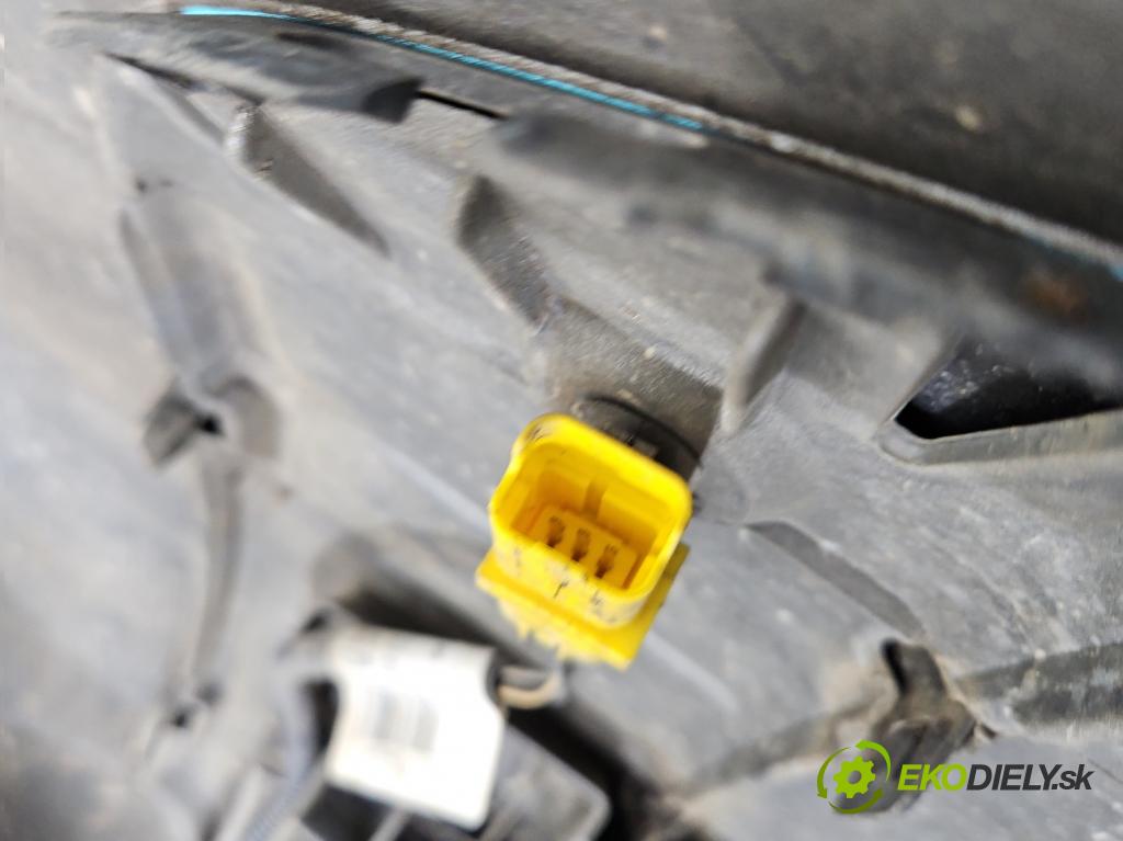 Renault Megane II 2003-2008 1.4 16V 98 HP manual 72 kW 1390 cm3 5- nárazník predné  (Kľučka dverí ostatné)