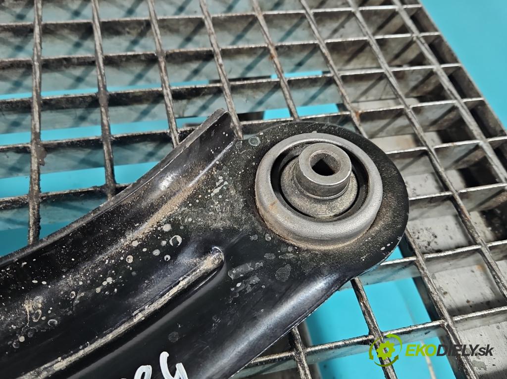 Renault Megane II 2003-2008 1.4 16V 98 hp manual 72 kW 1390 cm3 5- přední pravý  (Klika dveří ostatní)