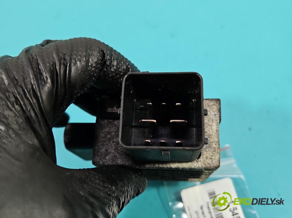 Renault Trafic III 2014 - 2.0 dci 120 HP manual 88 kW 1997 cm3 5- Relé: ventilátoru 271203982R-B