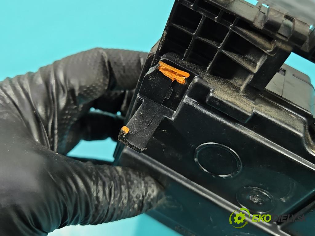 Peugeot 407 1.6 hdi 109 HP manual 80 kW 1560 cm3 4- riadiaca jednotka ostatné 9656593780