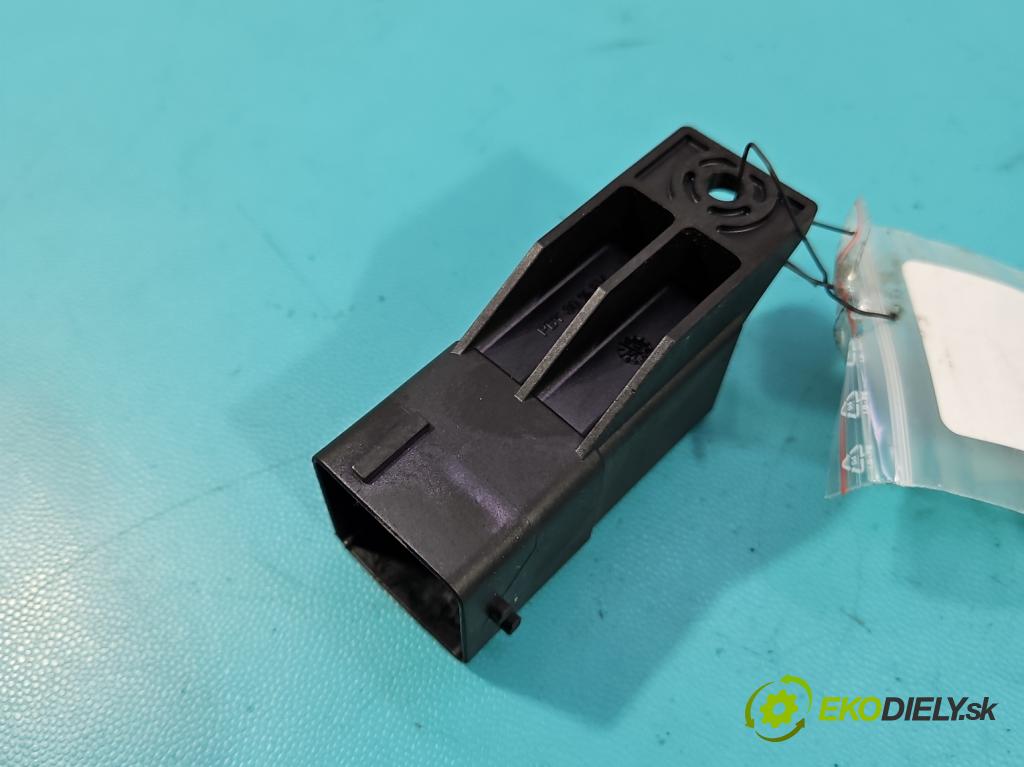 Peugeot 407 1.6 hdi 109 HP manual 80 kW 1560 cm3 4- Relé: svíčky: zařicích: 9640469680 (Relé)