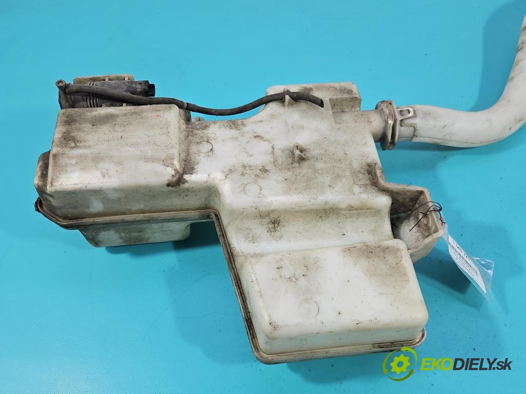 Renault Trafic III 2014 - 2.0 dci 120 hp manual 88 kW 1997 cm3 5- nádržka tekutina: ostřikovačů 289105241R