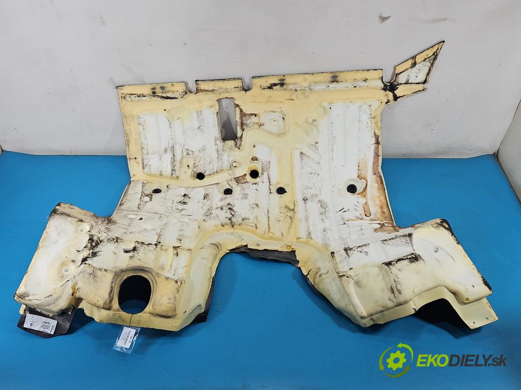 Renault Trafic III 2014 - 2.0 dci 120 HP manual 88 kW 1997 cm3 5- koberec do auta ostatné 749025620R