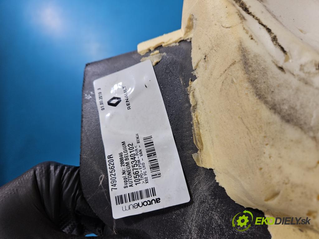 Renault Trafic III 2014 - 2.0 dci 120 HP manual 88 kW 1997 cm3 5- koberec do auta ostatné 749025620R