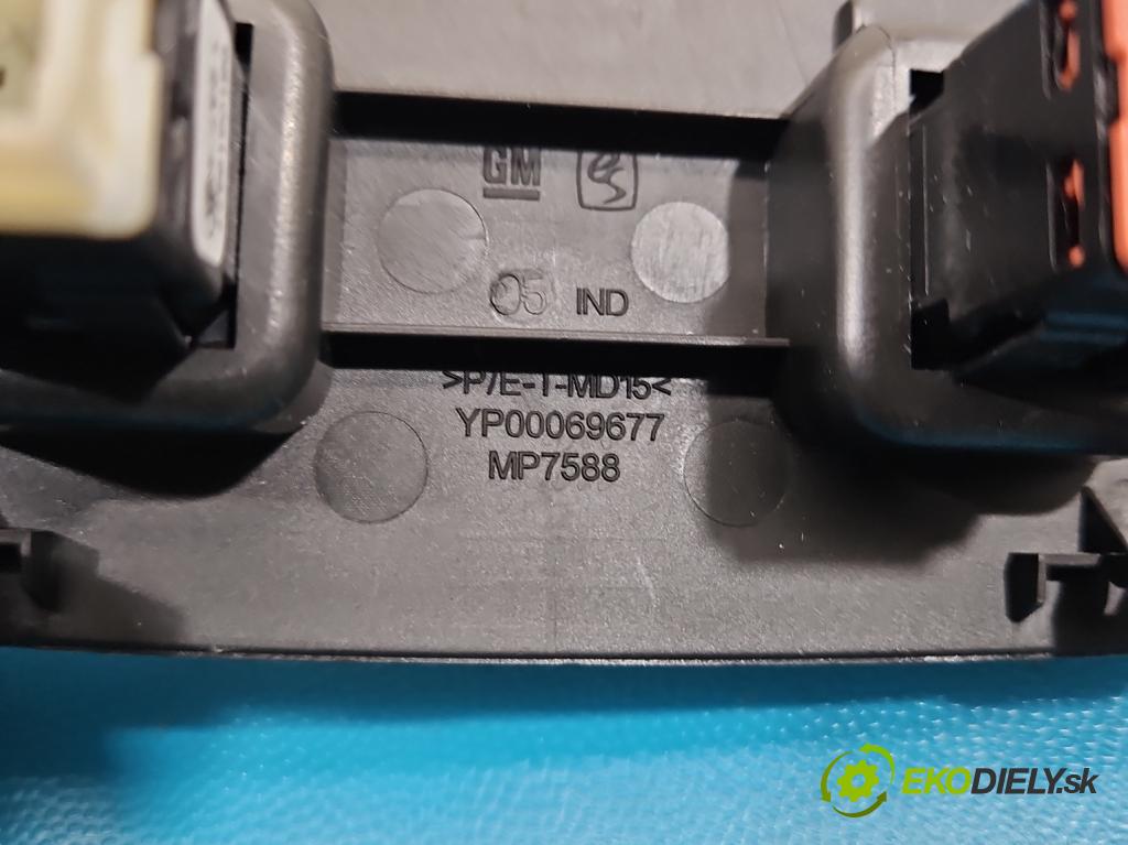 Opel Grandland 2017–2024 1.2 T 131 HP manual 96 kW 1199 cm3 5- prepínač ostatné 9810618277