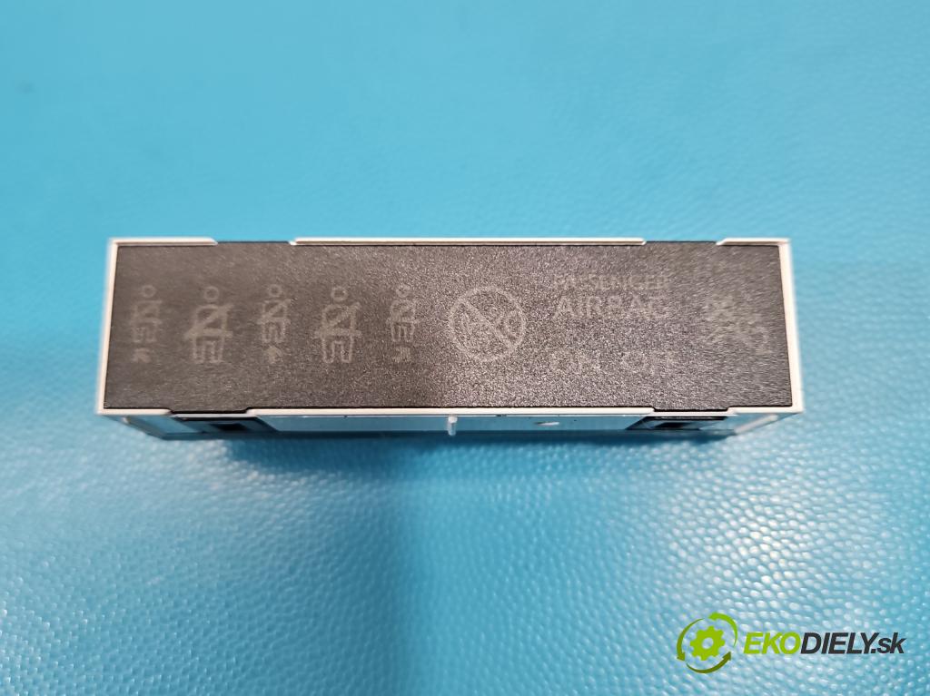 Opel Grandland 2017–2024 1.2 T 131 hp automatic 96 kW 1199 cm3 5- displej 9858358880 (Přístrojová deska)