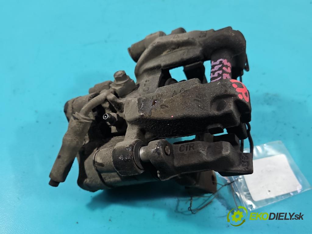 Skoda Kodiaq I 2.0 tdi 150 hp automatic 110 kW 1968 cm3 5- brzdič zadní pravý  (Klika dveří ostatní)