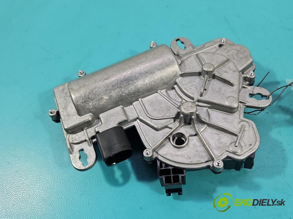 Skoda Kodiaq I 2.0 tdi 150 HP automatic 110 kW 1968 cm3 5- zámok kufrové dvere zadné 5TA827887C