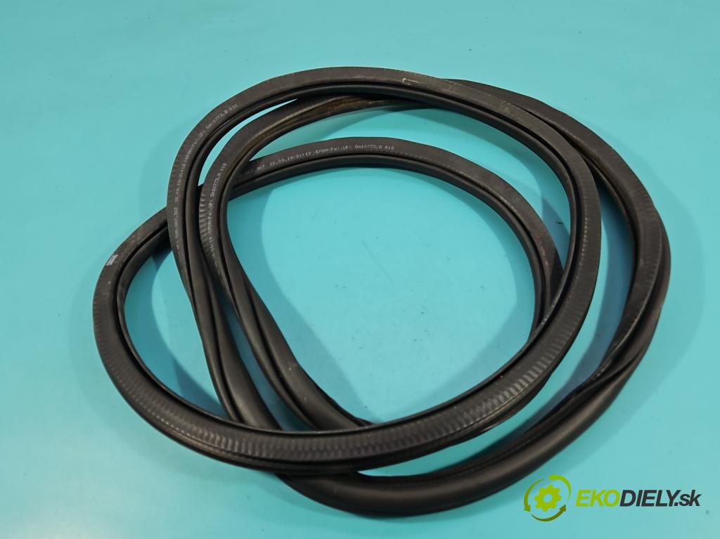 Skoda Kodiaq I 2.0 tdi 150 hp automatic 110 kW 1968 cm3 5- Těsnění: dveře zadní levé 565867367 (Karoserie ostatní)