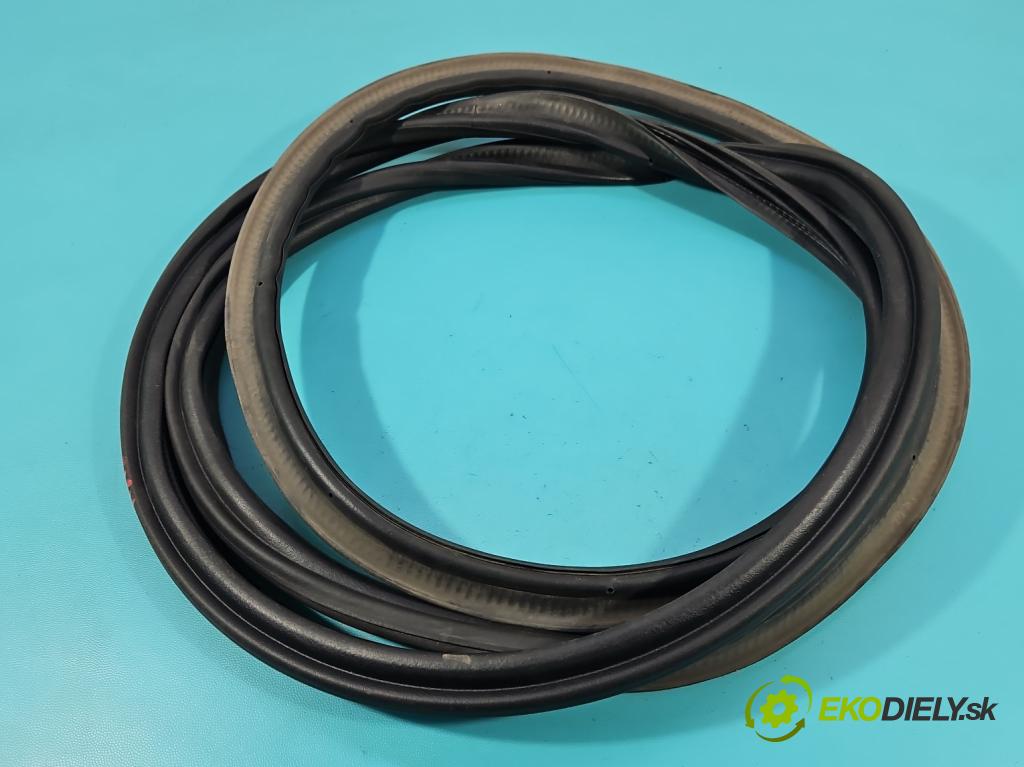 Skoda Kodiaq I 2.0 tdi 150 hp automatic 110 kW 1968 cm3 5- Těsnění: kufrových dveří 565827705