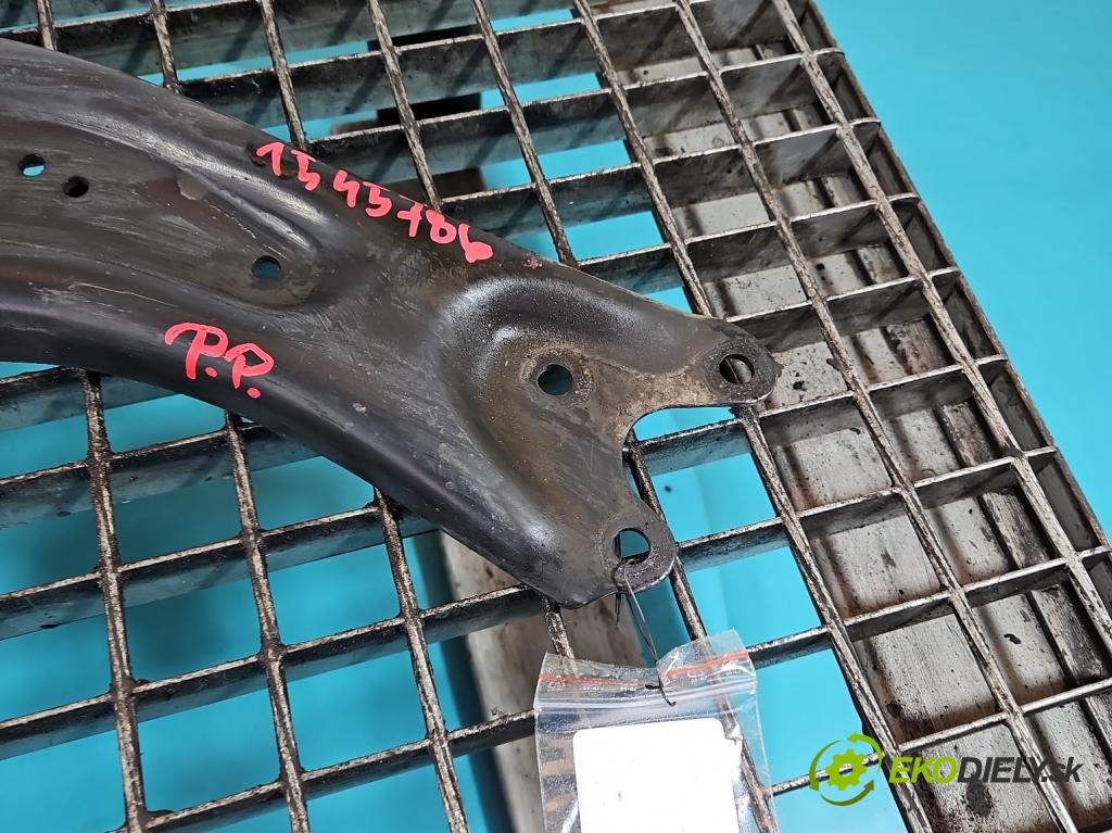 Skoda Kodiaq I 2.0 tdi 150 hp automatic 110 kW 1968 cm3 5- přední pravý  (Klika dveří ostatní)