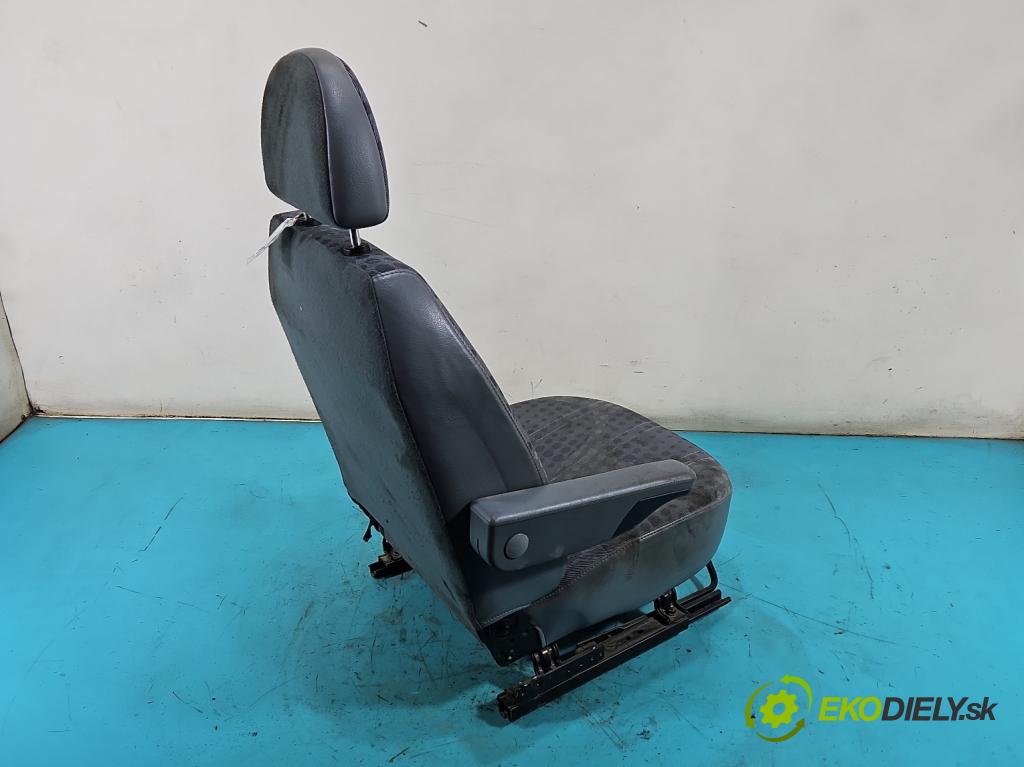 Ford Transit Mk7 2006-2013 2.4 tdci 116 HP manual 85 kW 2402 cm3 5- Sedačka ľavý  (Sedadlo)