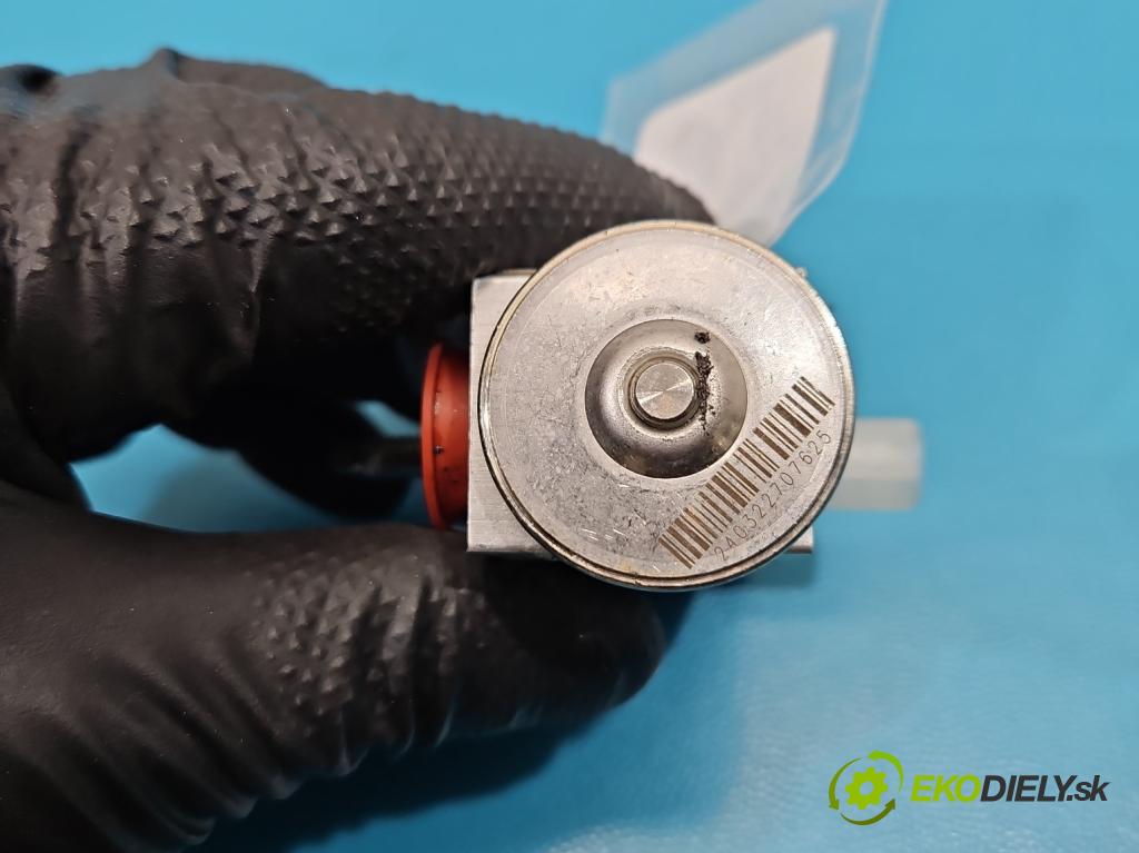 Opel Grandland 2017–2024 1.2 T 131 HP automatic 96 kW 1199 cm3 5- ventil rozšírenie: klimatizácie XS482465-0940