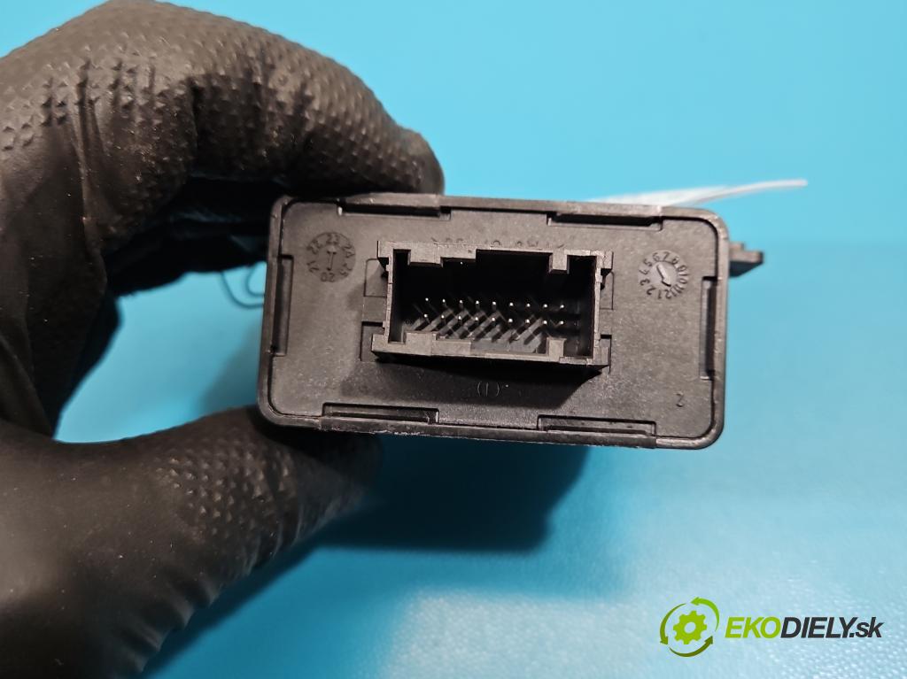 Opel Grandland 2017–2024 1.2 T 131 HP automatic 96 kW 1199 cm3 5- riadiaca jednotka ostatné 9860299680