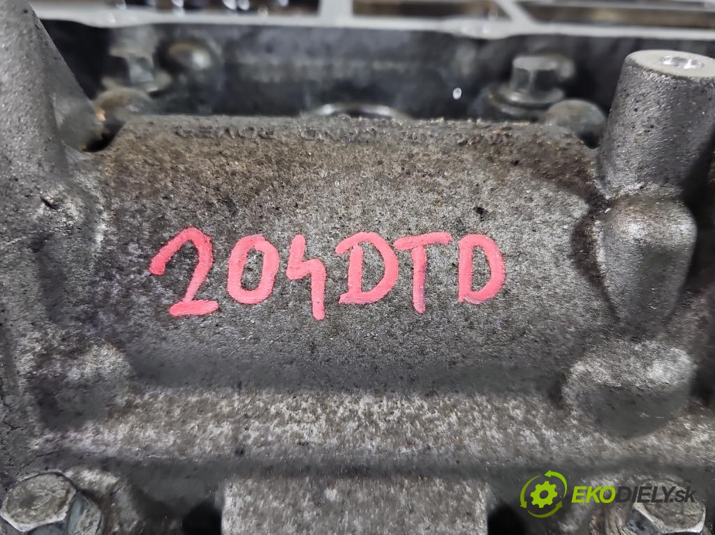 Jaguar XE X760 2015-2024 2.0d 179KM automatic 132 kW 1999 cm3 4- Hlava: motora PBG4D3-6090-AC