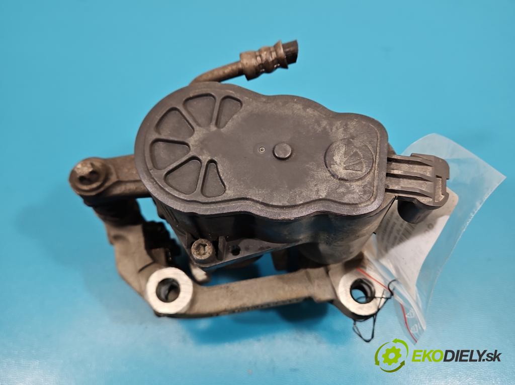 Opel Grandland 2017–2024 1.2 T 131 HP automatic 96 kW 1199 cm3 5- brzdič zadné ľavý 9819059380 (Kľučka dverí ostatné)