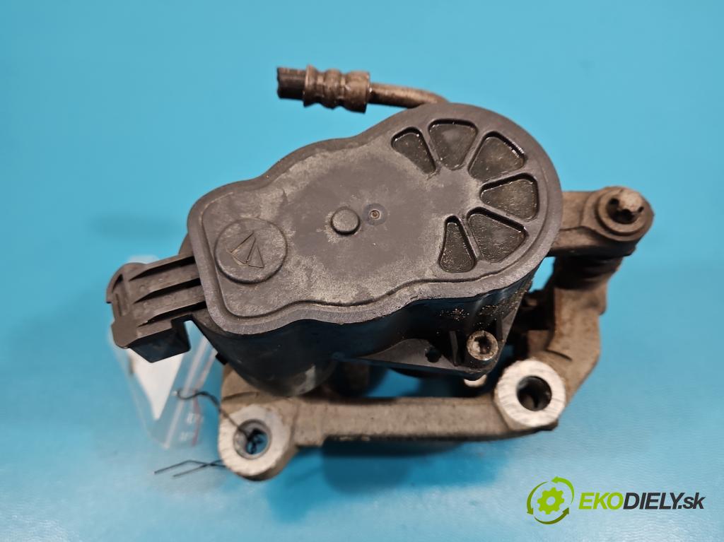 Opel Grandland 2017–2024 1.2 T 131 HP automatic 96 kW 1199 cm3 5- brzdič zadné pravý 9819059480 (Kľučka dverí ostatné)