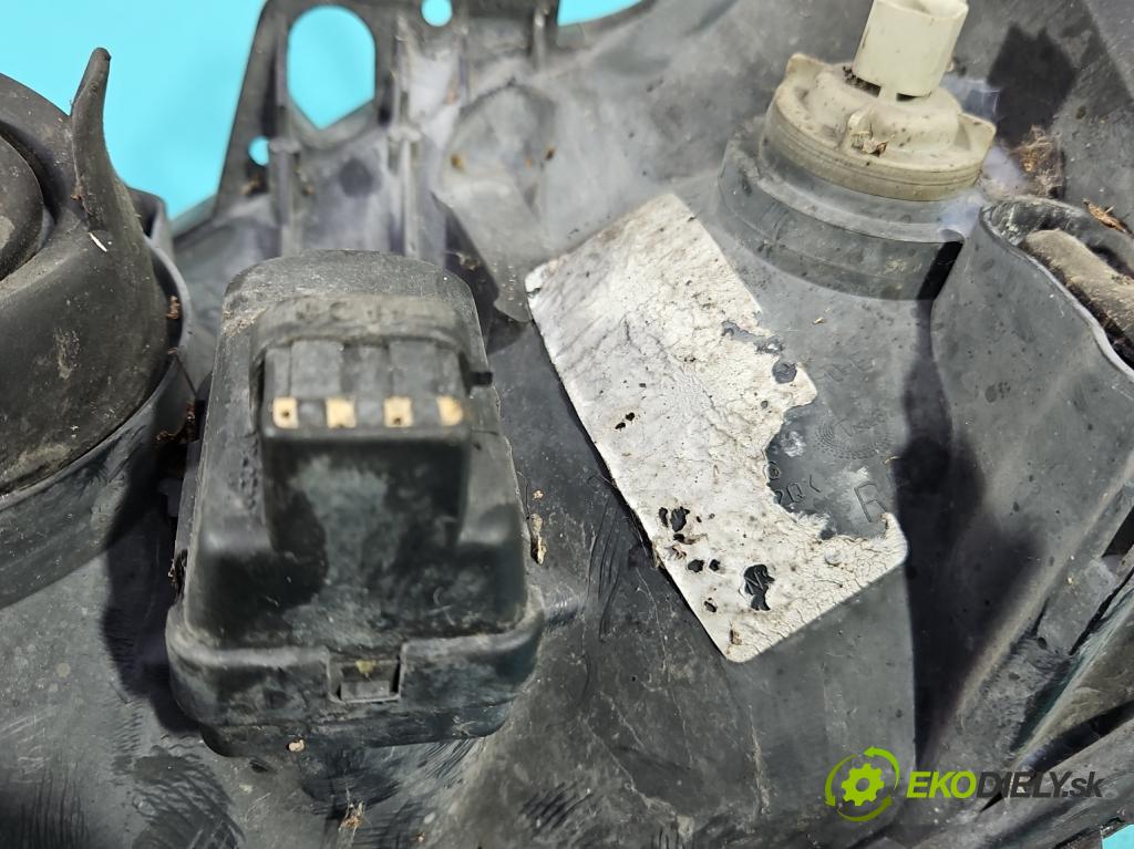 Mazda Tribute I 2000-2007 2.0 16V 124hp manual 91 kW 1989 cm3 5- Reflektor: pravý  (Svetlo predné pravé)