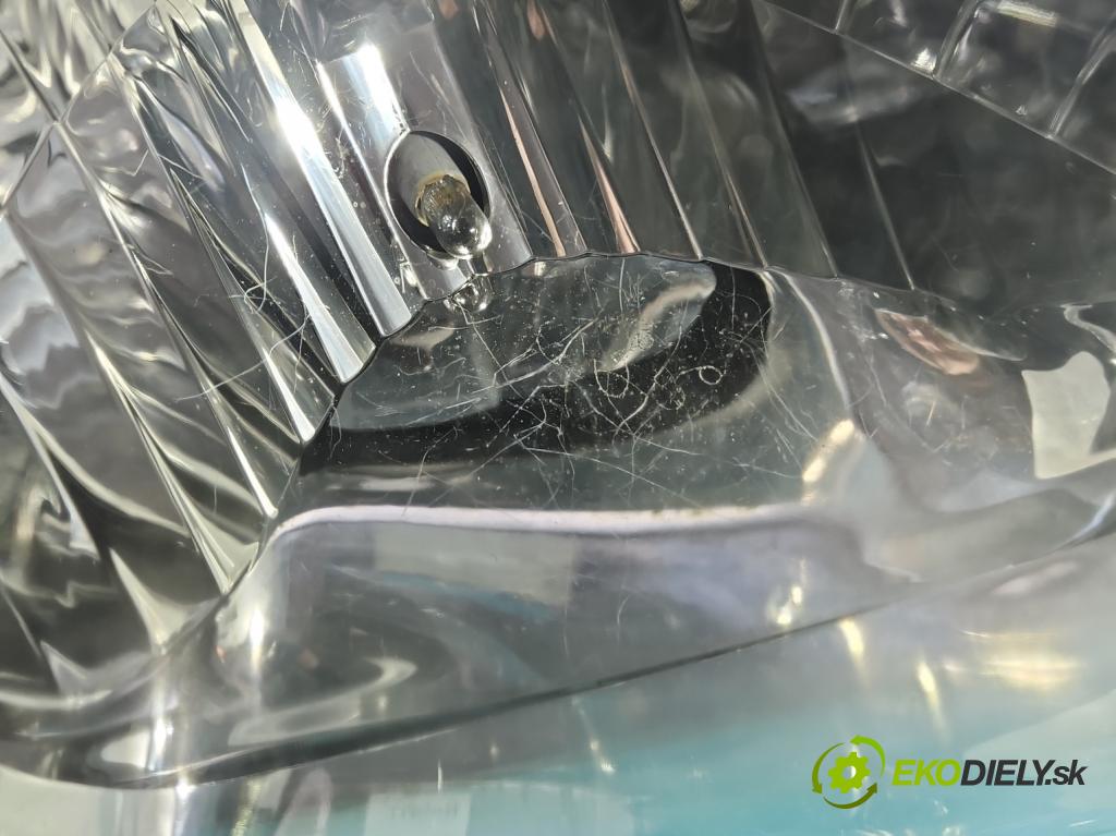 Mazda Tribute I 2000-2007 2.0 16V 124hp manual 91 kW 1989 cm3 5- Reflektor: pravý  (Svetlo predné pravé)