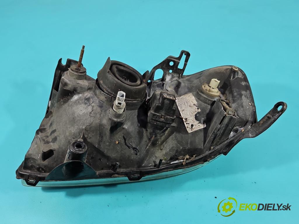 Mazda Tribute I 2000-2007 2.0 16V 124hp manual 91 kW 1989 cm3 5- Reflektor: pravý  (Svetlo predné pravé)