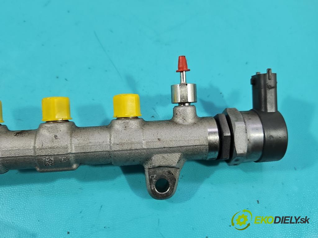 Hyundai I30 II 2012-2016 1.6 crdi 110 HP manual 81 kW 1582 cm3 5- lišta vstrekovacia 0445214323 (Vstrekovacia lišta)