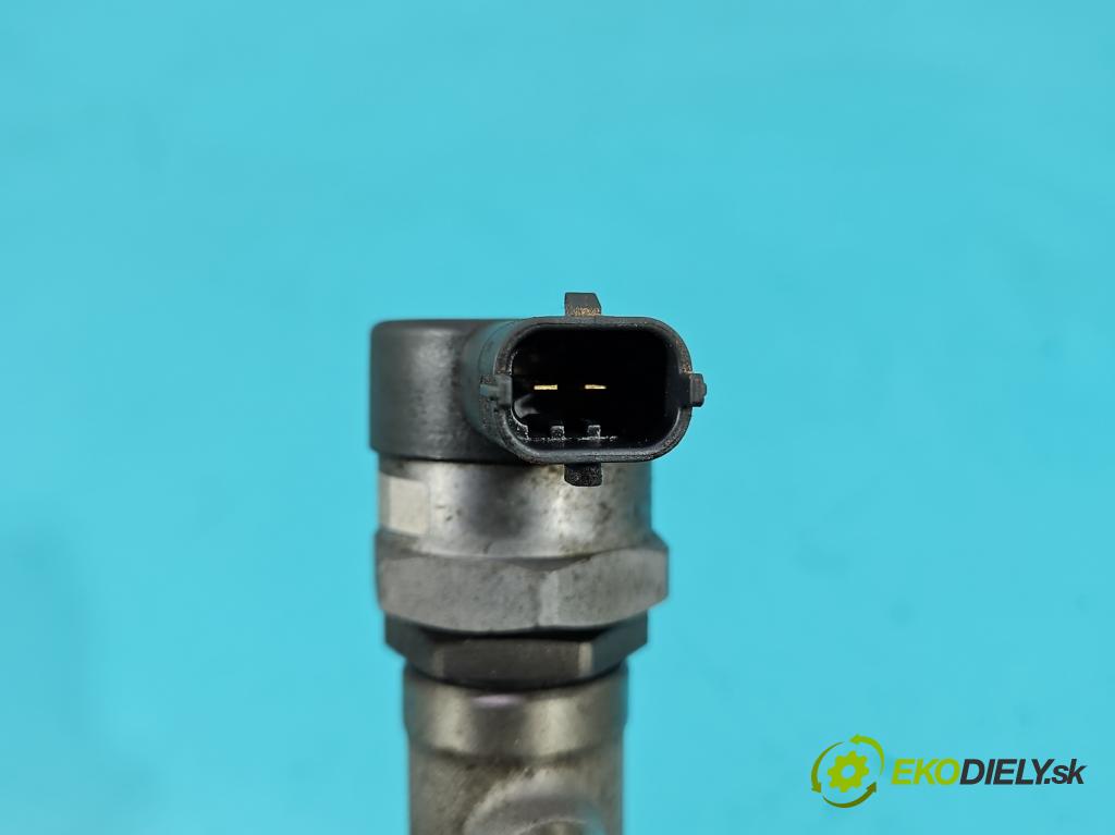 Hyundai I30 II 2012-2016 1.6 crdi 110 HP manual 81 kW 1582 cm3 5- lišta vstrekovacia 0445214323 (Vstrekovacia lišta)