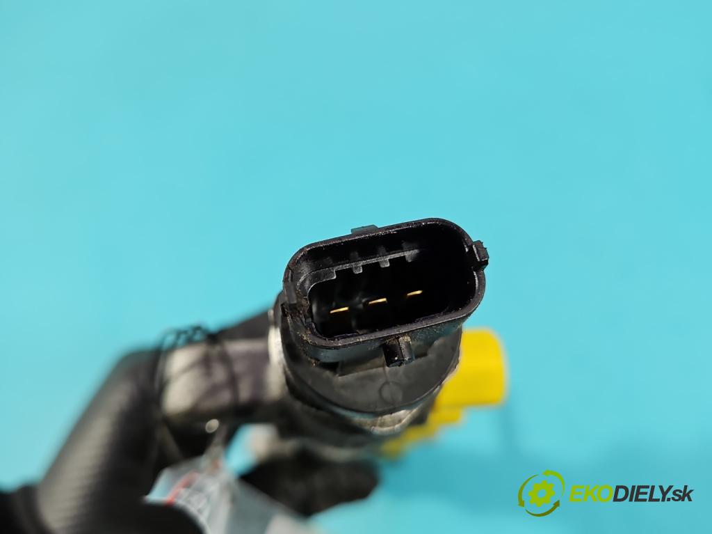 Hyundai I30 II 2012-2016 1.6 crdi 110 HP manual 81 kW 1582 cm3 5- lišta vstrekovacia 0445214323 (Vstrekovacia lišta)