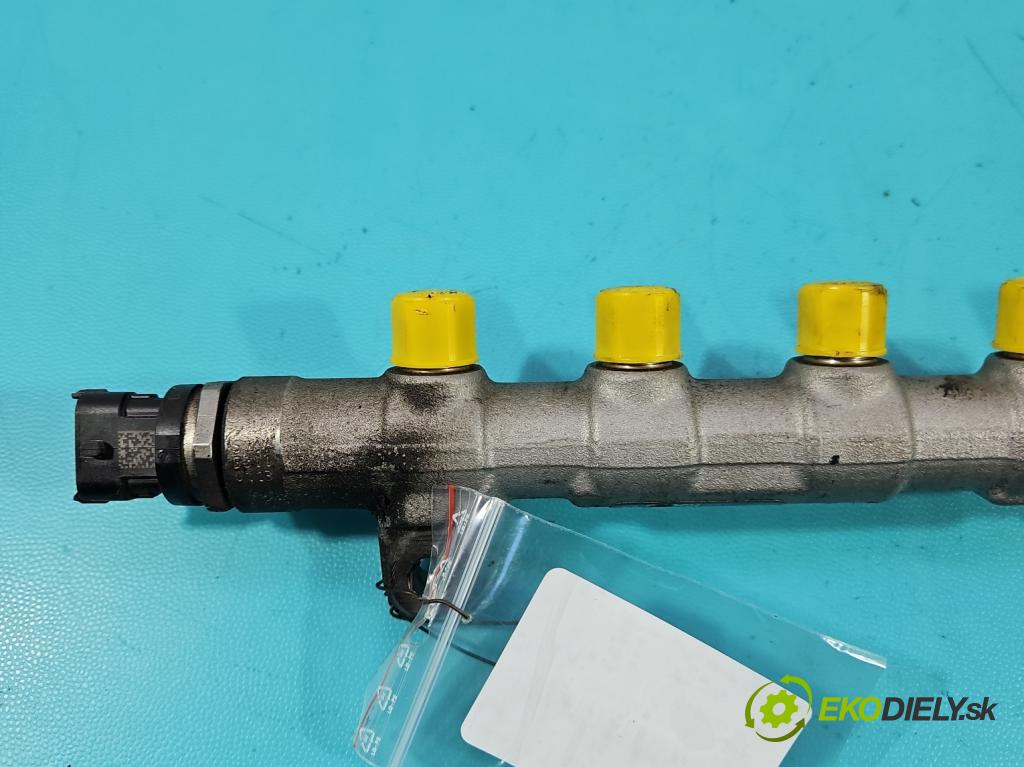 Hyundai I30 II 2012-2016 1.6 crdi 110 HP manual 81 kW 1582 cm3 5- lišta vstrekovacia 0445214323 (Vstrekovacia lišta)