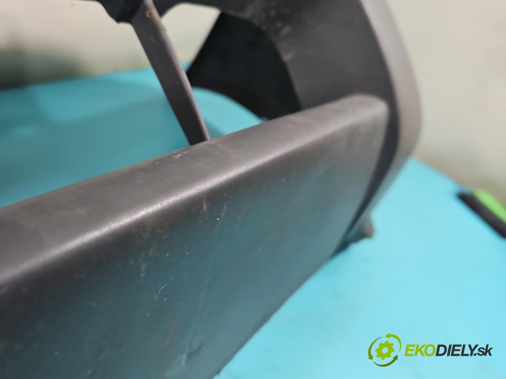 Mazda Tribute I 2000-2007 2.0 16V 124hp manual 91 kW 1989 cm3 5- nárazník predné  (Kľučka dverí ostatné)