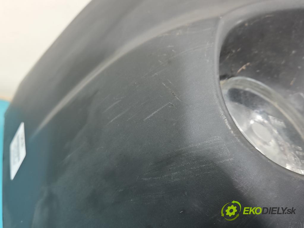 Mazda Tribute I 2000-2007 2.0 16V 124hp manual 91 kW 1989 cm3 5- nárazník predné  (Kľučka dverí ostatné)