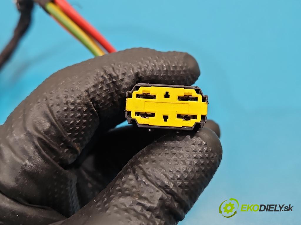 Renault Thalia I 1998-2009 1.2 16V 75 hp manual 55 kW 1149 cm3 4- spínací skříňka  (Spínací skříňka)