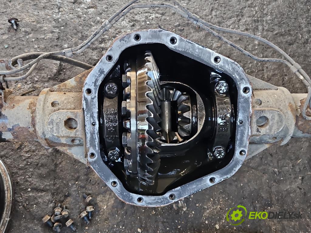 Ford Transit Mk7 2006-2013 2.4 tdci 116 HP manual 85 kW 2402 cm3 5- Most: zadní: