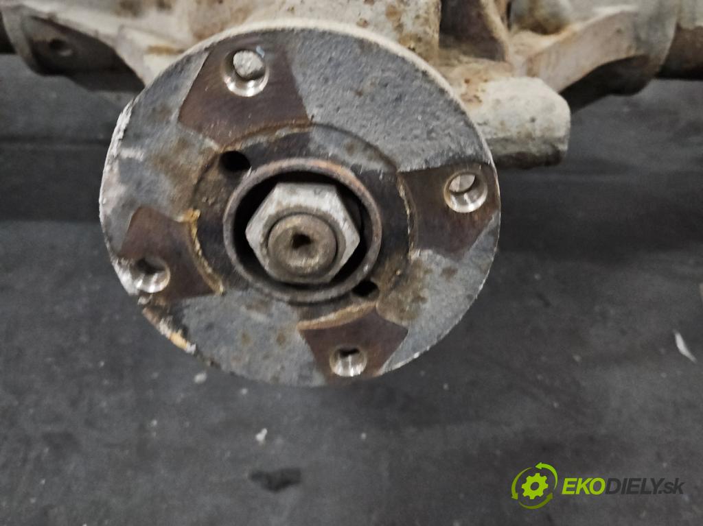 Ford Transit Mk7 2006-2013 2.4 tdci 116 HP manual 85 kW 2402 cm3 5- Most: zadní: