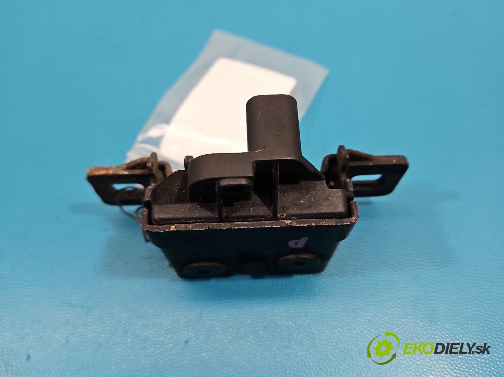 Jaguar XE X760 2015-2024 2.0d 179KM automatic 132 kW 1999 cm3 4- zámok kapoty 5H22-16700-CB