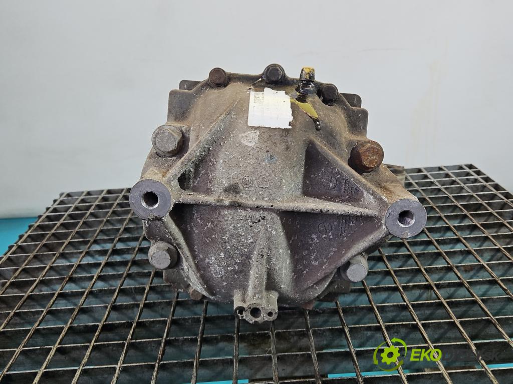 Jaguar XE X760 2015-2024 2.0d 179KM automatic 132 kW 1999 cm3 4- Most: zadní: